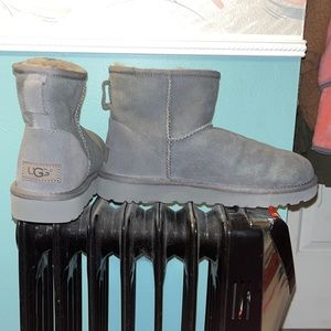 UGG Women’s Classic Mini II (Color: Grey)